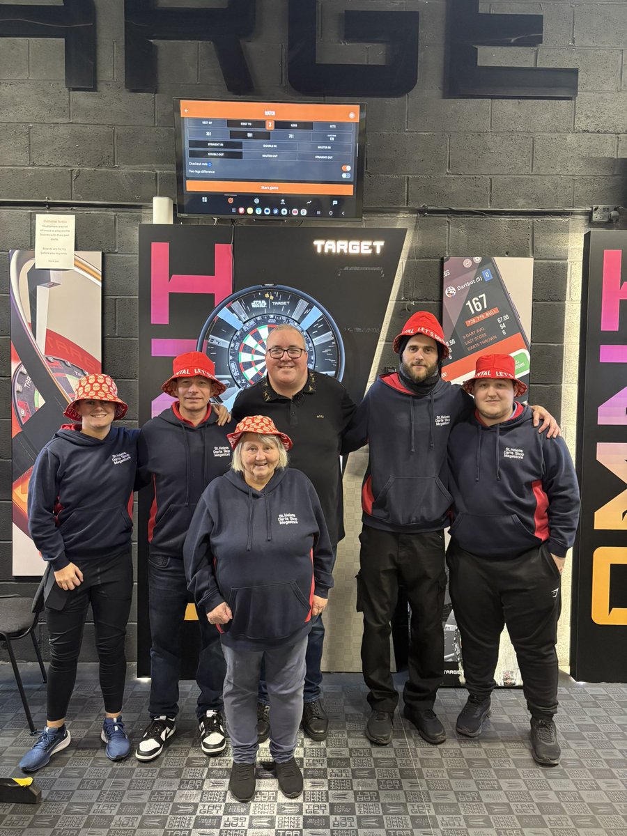 A fantastic day with <a href="/sbunting180/">Stephen Bunting</a>  must of  been over 300 in to meet him,