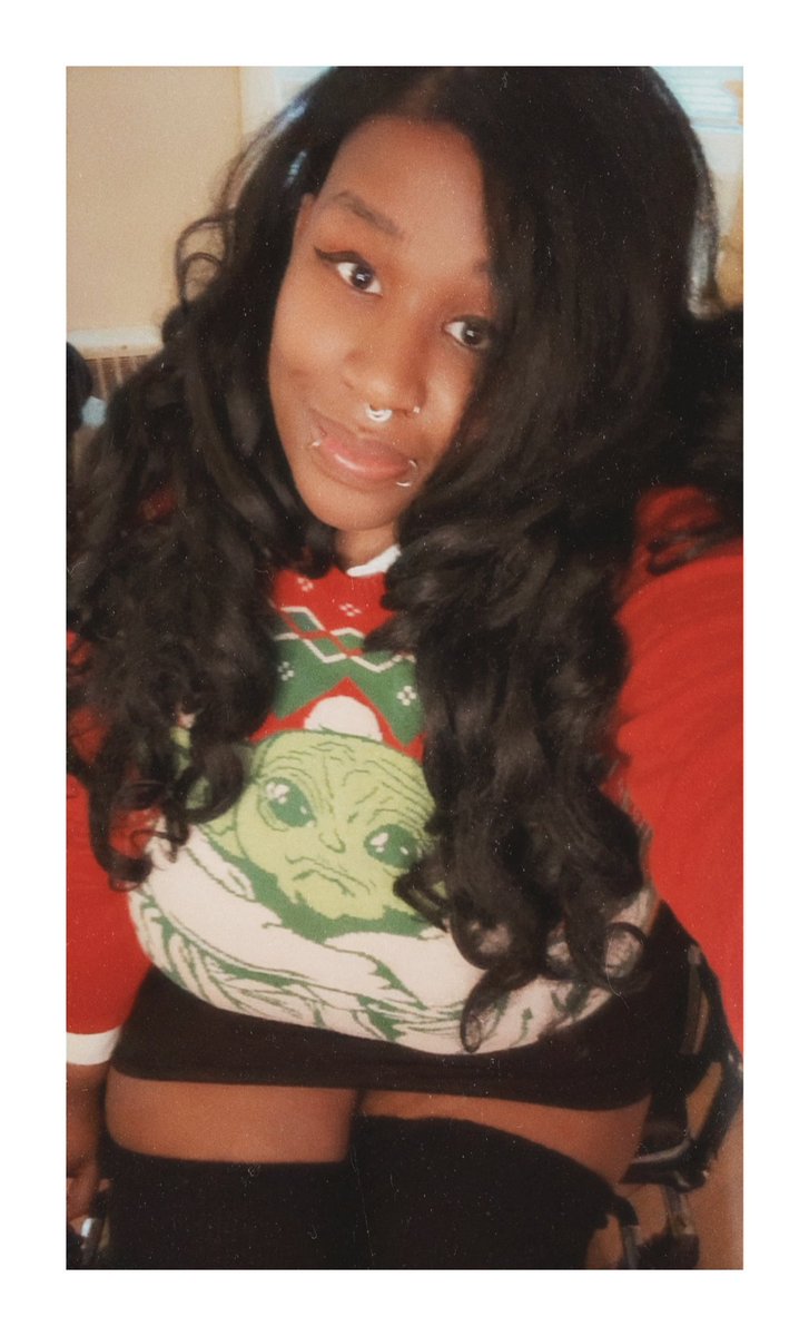 I feel festive and cute🥰