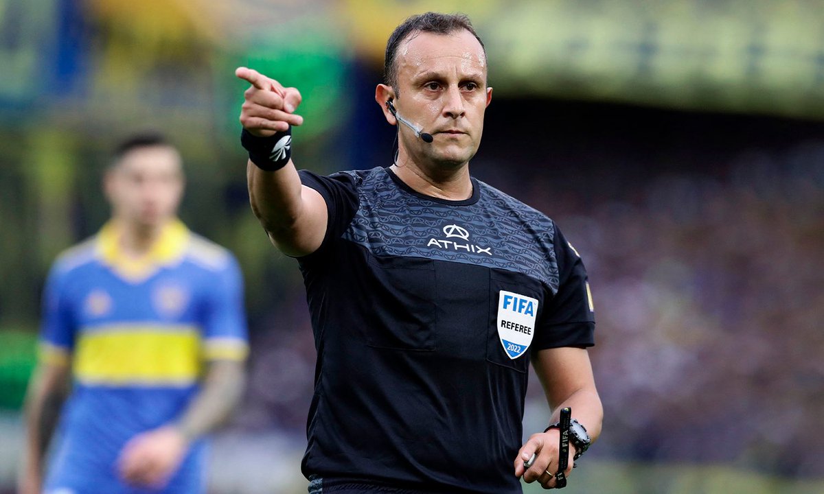 JulioPavoni's tweet image. Ya está el árbitro del BOCA - RACING 
Será Darío Herrera. Será confirmado en breve.
