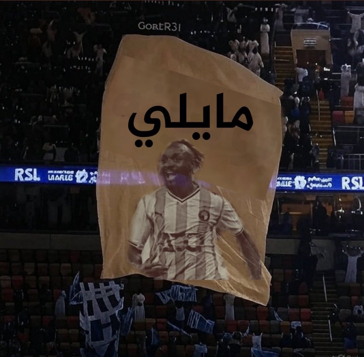 Abou4Saif's tweet image. بنر مايلي 🤣✌🏻

 #ثلوثك_حمروني_يايلوي
#كل_ثلاثاء_ذكرى_الحمرونه