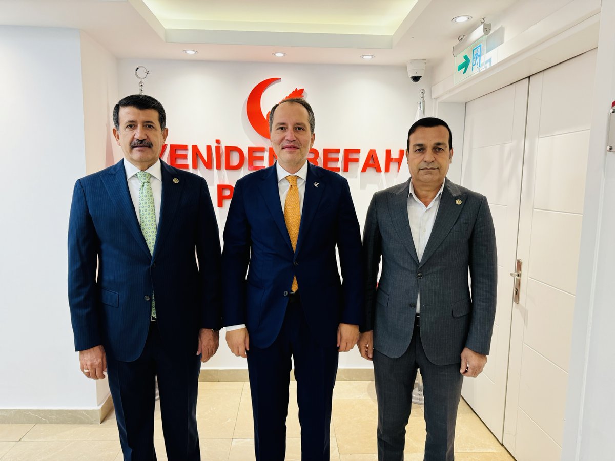 Aziz_Aslan63's tweet photo. Yeniden Refah Partisi’nde Genel Başkan Danışmanlığı görevine getirilen dava arkadaşım Sayın Mehmet Ekinci’yi tebrik ediyor, yeni görevinde muvaffakiyetler diliyorum. https://t.co/EQLxEVXtY2