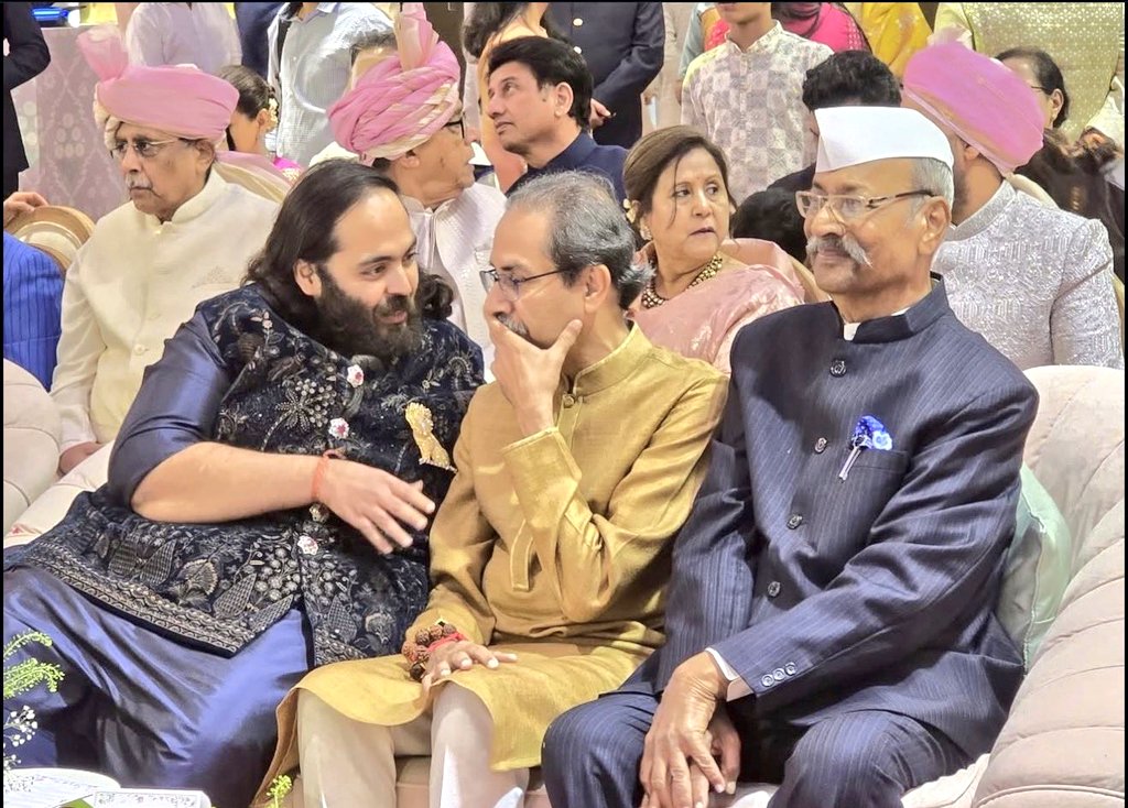 Mooon_Shinee's tweet photo. तेजस कुठं दिसत नाहीये काका? https://t.co/QvKkUJ89aJ