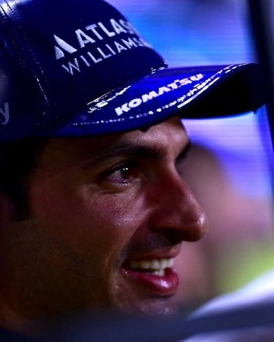 chili55carlos's tweet image. Does it ever                        Just how fast the
drive you crazy                  night changes?