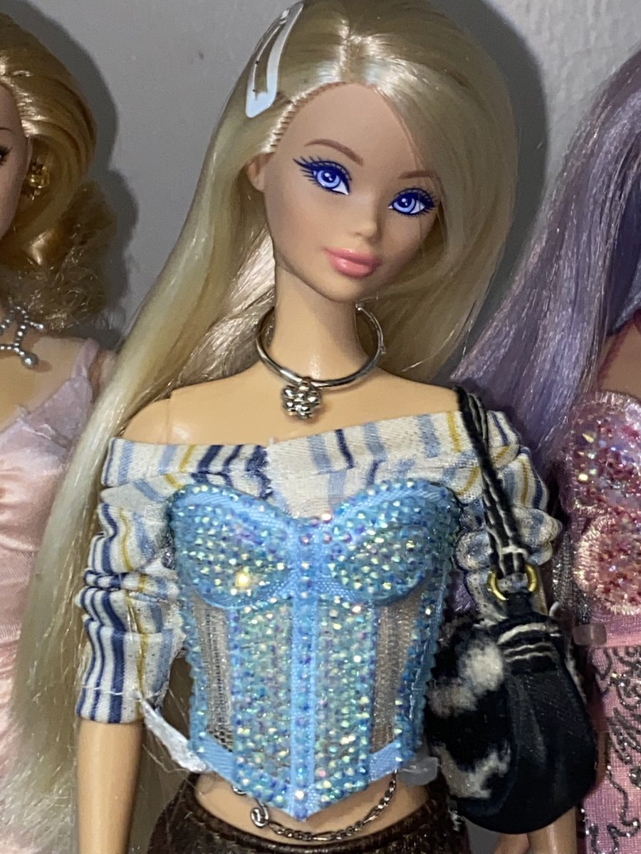 beansoju's tweet photo. BLONDE AMBITION 

#barbie #dollrestyle https://t.co/8LENZhTWHI