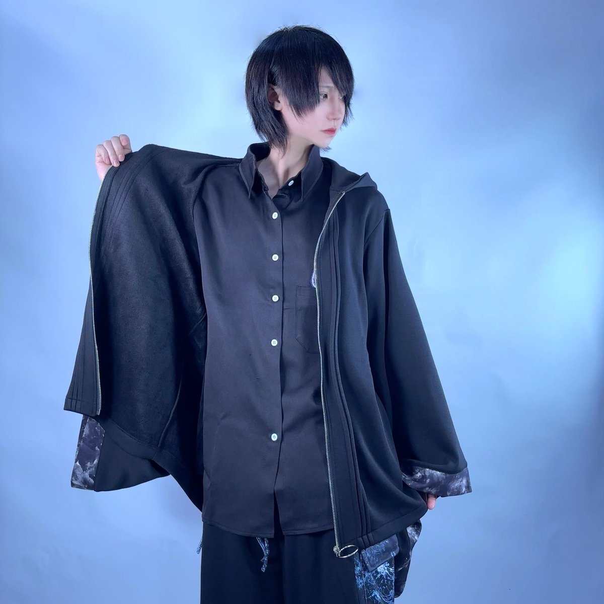 NieR_tokyo's tweet image. 🎁本日〆切プレゼント企画🎁

【和柄黒薔薇着物袖裏起毛ZIP OUTER】

🎁2名様にプレゼント🎁

◼応募方法
フォロー(@NieR_tokyo) &amp;amp; リポスト
◼締切〆  本日24時

ユニセックスアイテムです🐰

是非ご参加ください🙇‍♂️🙇‍♀️