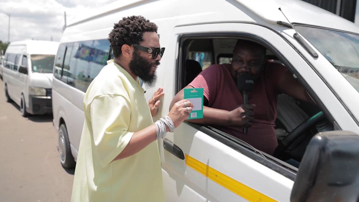 _Thembalihle_'s tweet image. Do Not Disturb SEASON IS ON! 🔕🌞
@MTNza just rocked up at Jabulani Mall and blessed the people with R2,500 grocery vouchers 🤭🛒. Aunties jumped for joy, uncles were shocked.💛Mzansi, your turn! Tag that friend or family who’s OVERDUE for a break.
#MTNSummer #TodayWeMakeMoves