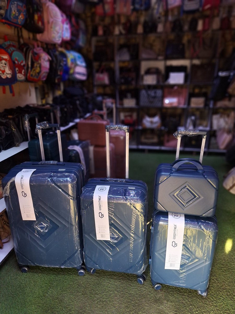JuwicoBags's tweet photo. Next time akujie suitcase mzuri ya hapa #JUWICOBAGS https://t.co/Y7Z8Pnznnk
