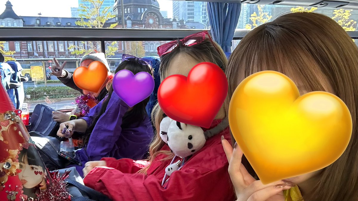 watari_lilfang's tweet photo. 🧡💜❤️💛
 #黒瀬とバスツアー https://t.co/kzcicwUiIU