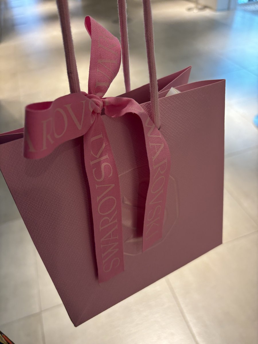 hirojjtan's tweet photo. @chyh1202 ユナクさん、ジヒョクもきてとっても楽しかったでーす♡そして、ユナク社長、ぜひぜひつかってくださいね。 https://t.co/NiT3fbid72