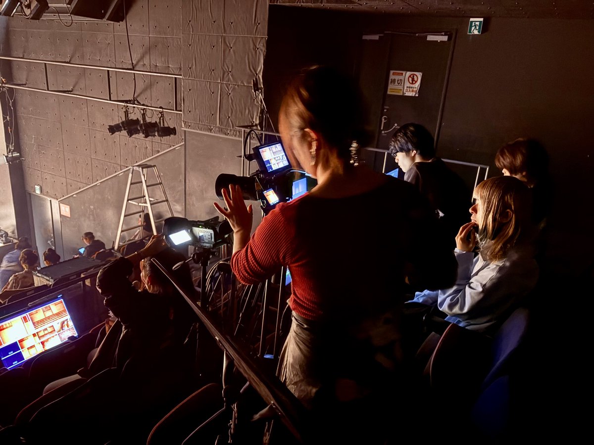 mochapo's tweet image. 場当たりが終わりました。
光と音、
やはり劇場は「みる」というより「体験」。

#あさぎもん2025
で、みんなにスペシャルな体験をしたもらえたら、それはとっても嬉しいなって