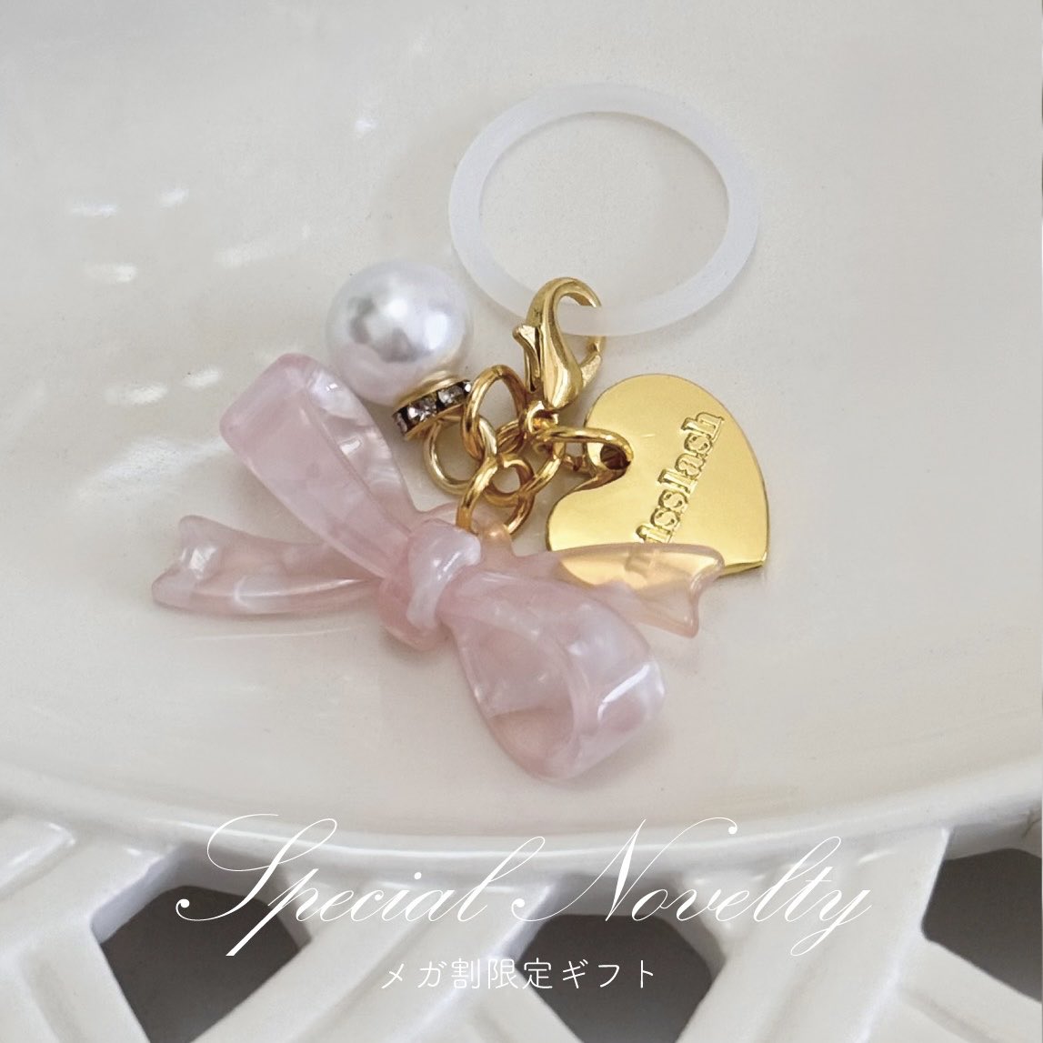 miss lash tweet media