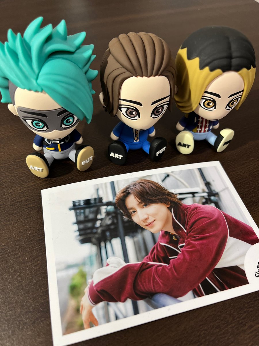 drinkochanomizu's tweet photo. 京本さんお誕生日おめでとうございます！
カッコよくて美しくて可愛くてカオスで面白い京本さん。
京本さんのカオスワールドの虜です。
きょもめろたん大好きりーなりーなです。
31歳となった京本大我さんの益々のご活躍を楽しみにしております！
#京本大我誕生祭2025 
#HBDTaigaKyomoto2025 https://t.co/cqaIOZ0wgh