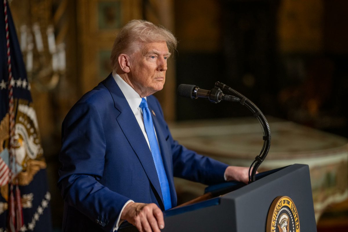 la_katuar's tweet photo. Casa Blanca anunció reunión del presidente Donald Trump este martes con todo su gabinete y posterior anuncio desde el salón Roosevelt 

▶️La reunión está prevista para las 11:30AM 

▶️El anuncio está programado para las 2:00PM

#EEUU #2Dic 
Foto: @WhiteHouse https://t.co/aDBAWiRvzZ