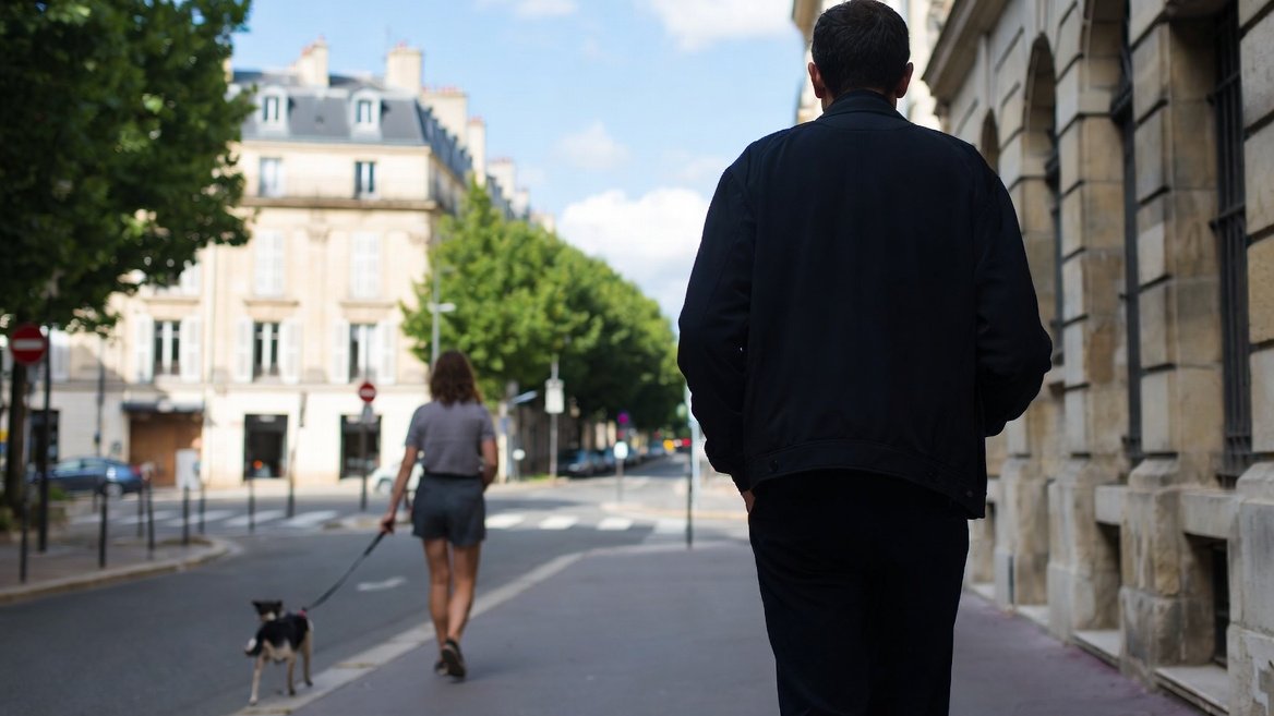 🔴⚖️ Servais (02) - « Elle m’a provoqué ».
Un homme déficient mental suit une passante, elle réalise qu'il se masturbe quand elle se retourne.
Pas d'abolition du discernement selon l'expert psychiatre.

Peine : 2 mois avec sursis.

Peine encourue : 1 an de prison.

Il a déclaré