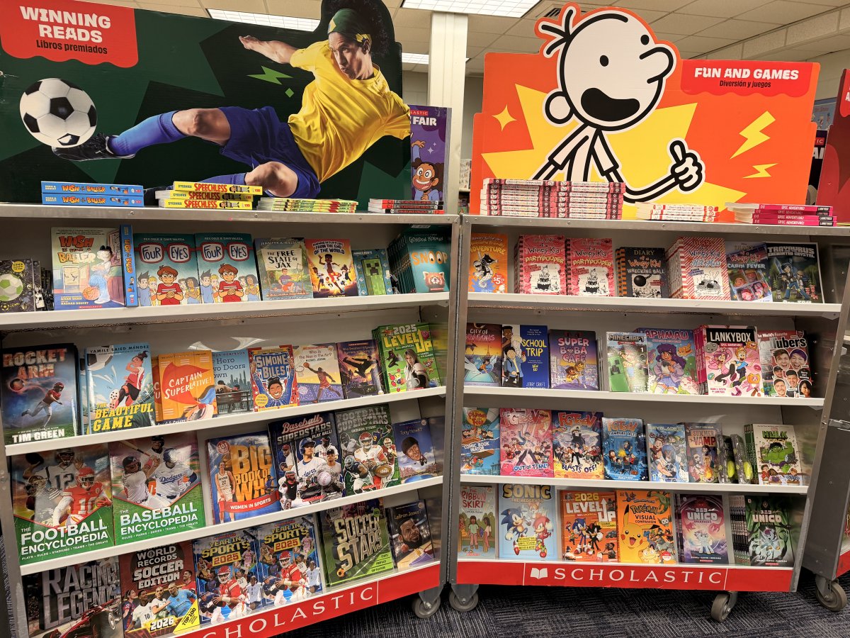 SpringfieldSD's tweet image. The Sabold Book Fair has started!  Check out Cougar Paws website for your child’s shopping time.  Family shopping night will take place on Wednesday 12/3 from 4-7.