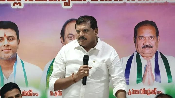 BotchaBSN's tweet image. ఏలూరు జిల్లా వైయస్సార్ కాంగ్రెస్ పార్టీ  సమన్వయ కమిటీ సమావేశంలో పాల్గొన్న ముఖ్య అతిథిగా శాసనమండలి ప్రతిపక్ష నేత ఉభయ గోదావరి జిల్లాల రీజనల్ కోఆర్డినేటర్ బొత్స సత్యనారాయణ గారు.

#BotchaSatyanarayana #YSjagan #YSRCP #Vizianagaram #AndhraPradesh