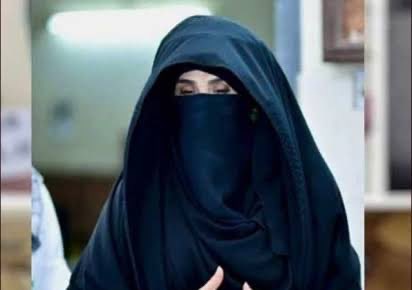 بشری بی بی کو بھی شدید قید تنہائی میں رکھا گیا ہے اور ذہنی ٹارچر کیا جا رہا ہے 
عمران خان کا پیغام