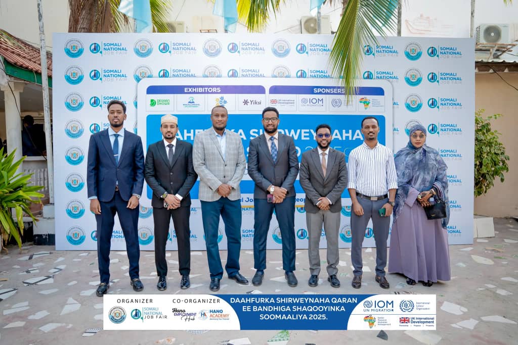 HanoEmployment's tweet photo. Proud moment! Somali National Job Fair 2025 is officially open 🇸🇴✨
Together for youth employment and skills development!
#NationalJobFair2025 #Somalia #YouthEmployment #HanoAcademy #HanoEmploymentHub https://t.co/mC6nixWkmu