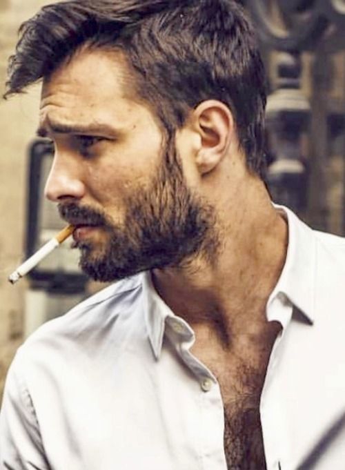 He escrito un artículo en el que relaciono fumar con echar de menos que tu madre te amamante y que creo que puede ayudar a más de uno a dejar de fumar: open.substack.com/pub/reneponte/…