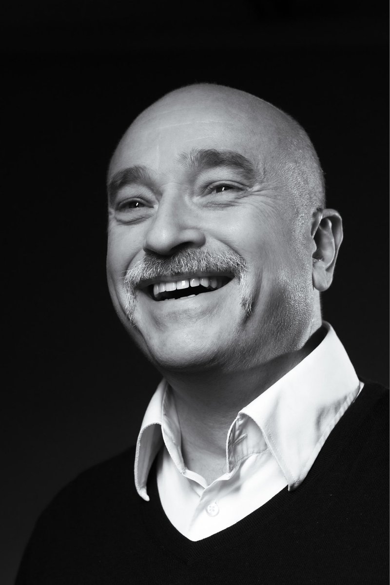 M6campus's tweet image. 🥸 À l'occasion de Movember, les collaborateurs.trices de @M6Groupe ont affiché leurs plus belles moustaches !

👏 Un grand merci à toutes celles et ceux qui ont contribué à faire de ce moment un élan de solidarité !

📸 : Jérémy Luisin

#Movember #GroupeM6 #Engagement