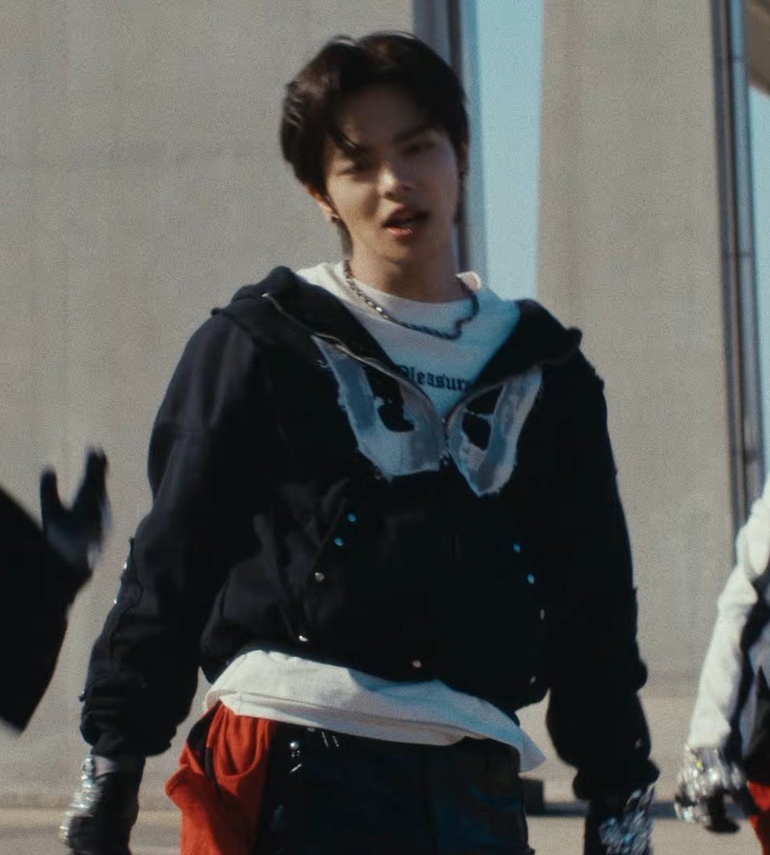 onlyforleoz's tweet image. LEE LEO FOREHEAD IS SO SEXY WHAT THE FUCK

#ALD1GotTheFormula
ALD1 GOT THE FORMULA
#DriveToTheFormula
DRIVE THE FORMULA
#ALD1_FORMULA
@ALD1_official