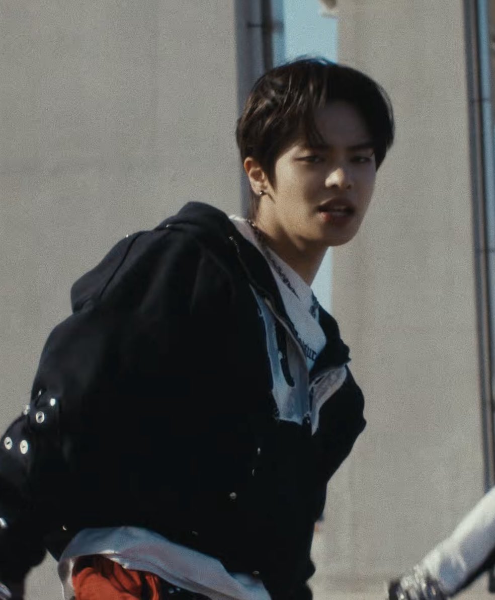 onlyforleoz's tweet image. LEE LEO FOREHEAD IS SO SEXY WHAT THE FUCK

#ALD1GotTheFormula
ALD1 GOT THE FORMULA
#DriveToTheFormula
DRIVE THE FORMULA
#ALD1_FORMULA
@ALD1_official