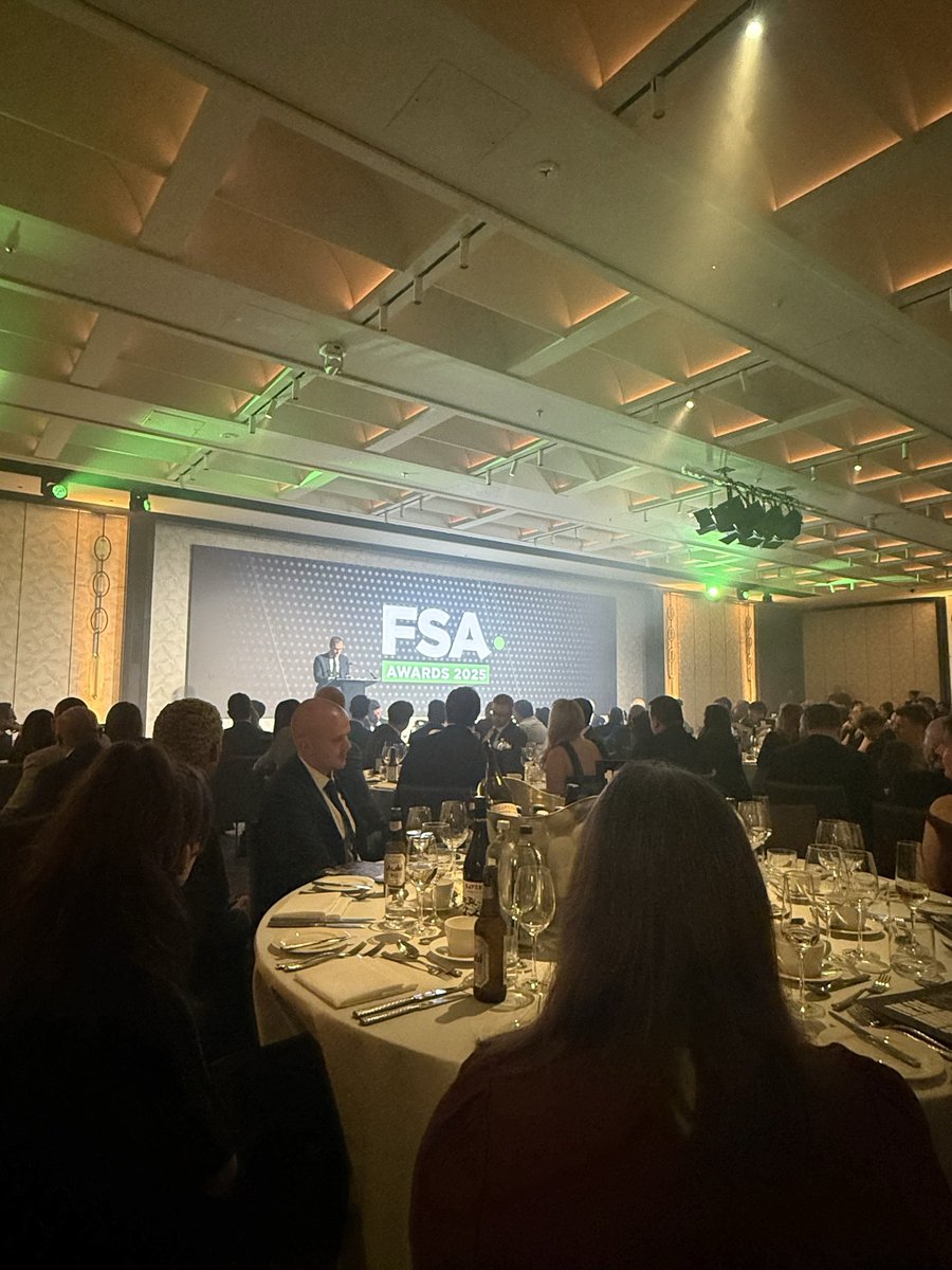 James Earl tweet media