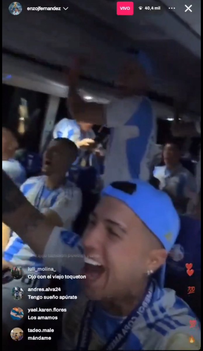 ActuFoot_'s tweet image. 🚨 « 𝗖’𝗘́𝗧𝗔𝗜𝗧 𝗨𝗡 𝗠𝗢𝗠𝗘𝗡𝗧 𝗗’𝗘𝗨𝗣𝗛𝗢𝗥𝗜𝗘 𝗢𝗨̀ 𝗝𝗘 𝗡𝗘 𝗩𝗢𝗨𝗟𝗔𝗜𝗦 𝗕𝗟𝗘𝗦𝗦𝗘𝗥 𝗣𝗘𝗥𝗦𝗢𝗡𝗡𝗘. » 😔

Enzo Fernandez 🇦🇷 revient sur la polémique des chants racistes envers l’Équipe de France avec sa sélection :

« 𝗖𝗲 𝗾𝘂𝗶 𝘀'𝗲𝘀𝘁 𝗽𝗮𝘀𝘀𝗲́ 𝗻𝗲…