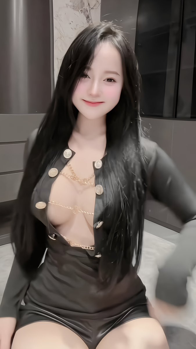 Mấy anh thấy em thế nào ạ