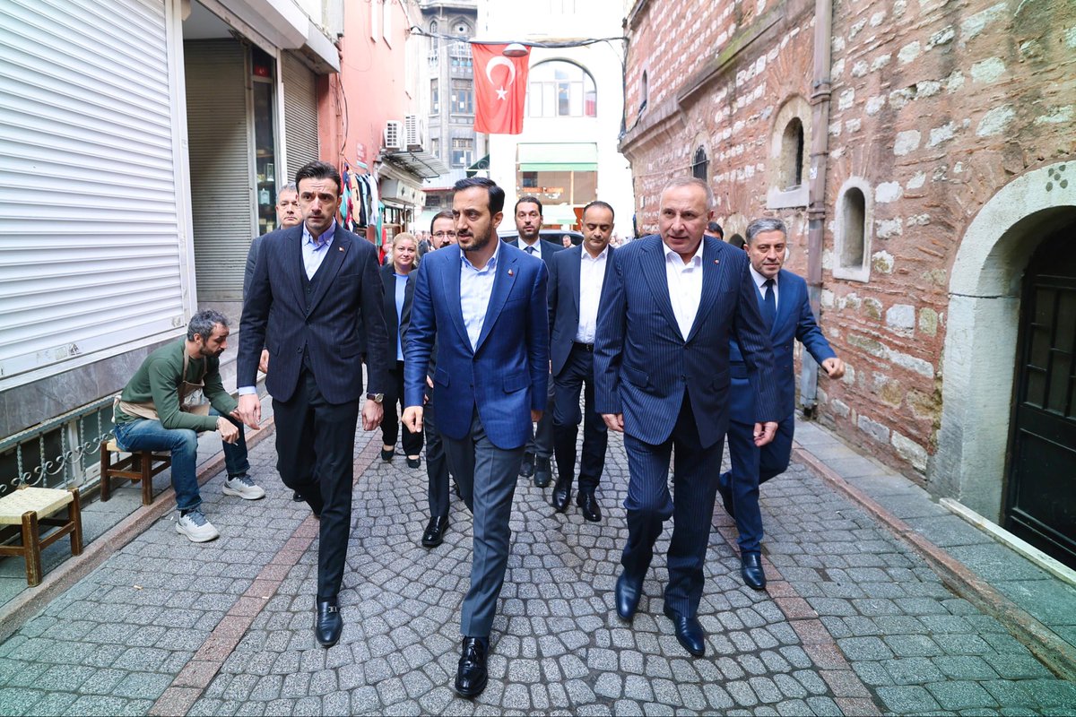 📍 İstanbul Ticaret Borsası

İl Başkanımız Sn. <a href="/abdullahozdemir/">Abdullah Özdemir</a> ile birlikte
TOBB Başkan Yardımcısı ve İstanbul Ticaret Borsası (İSTİB) Başkanı Sn. Ali Kopuz ve yönetimini ziyaret ettik.

Tarihi binada tescil alanı ve meclis salonu hakkında bilgi aldık, çalışmaları yerinde