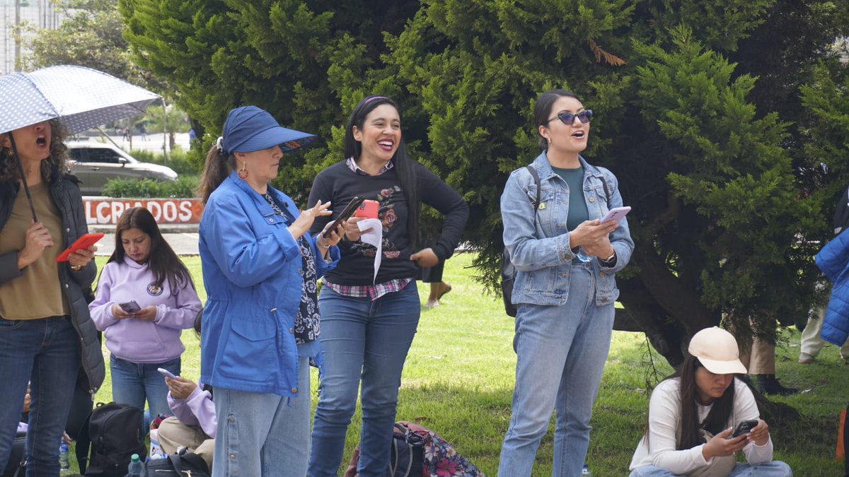 fecode's tweet image. Nuestro llamado a la Secretaría de Educación a frenar las políticas impositivas que están afectando seriamente el derecho a la educación en Bogotá, afectando a estudiantes, a docentes y a padres de familia. Estamos con la defensa de la orientación escolar por parte de @adebogota