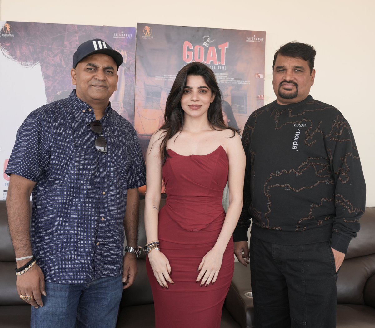 MahatejaC's tweet image. A Big thanks to Producer &amp;amp; FDC Chairman #DilRaju garu (@DilRajuProdctns) for launching the #GOATTheMovie Teaser. 🙏

Your constant support means a lot to our entire team!❤️

Teaser Link🔗 youtu.be/n26QbDJxkzM 

@sudheeranand @divyabarti2801 @leon_james #Manisharma @MahatejaC…