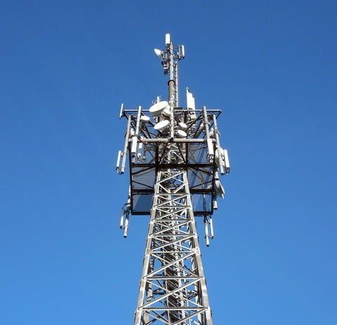 djirumor's tweet image. vHive launches On Site Validation, an AR-powered solution that verifies telecom tower antenna installs in real time.

This cuts costly errors, speeds 5G rollouts, and ensures accuracy before crews leave the site. #TelecomTech #5GInnovation

 (1/2)