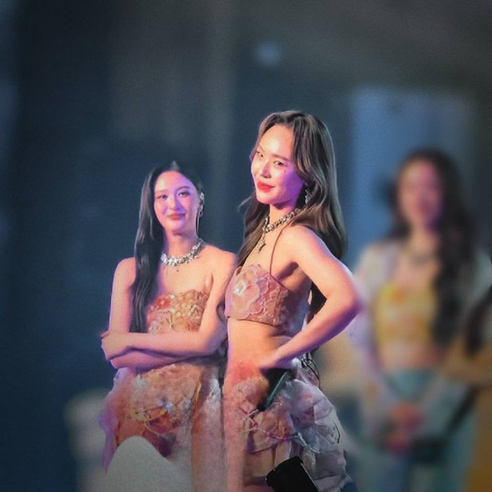 viewjuneminhas's tweet image. Um olhar vale mais que mil palavras