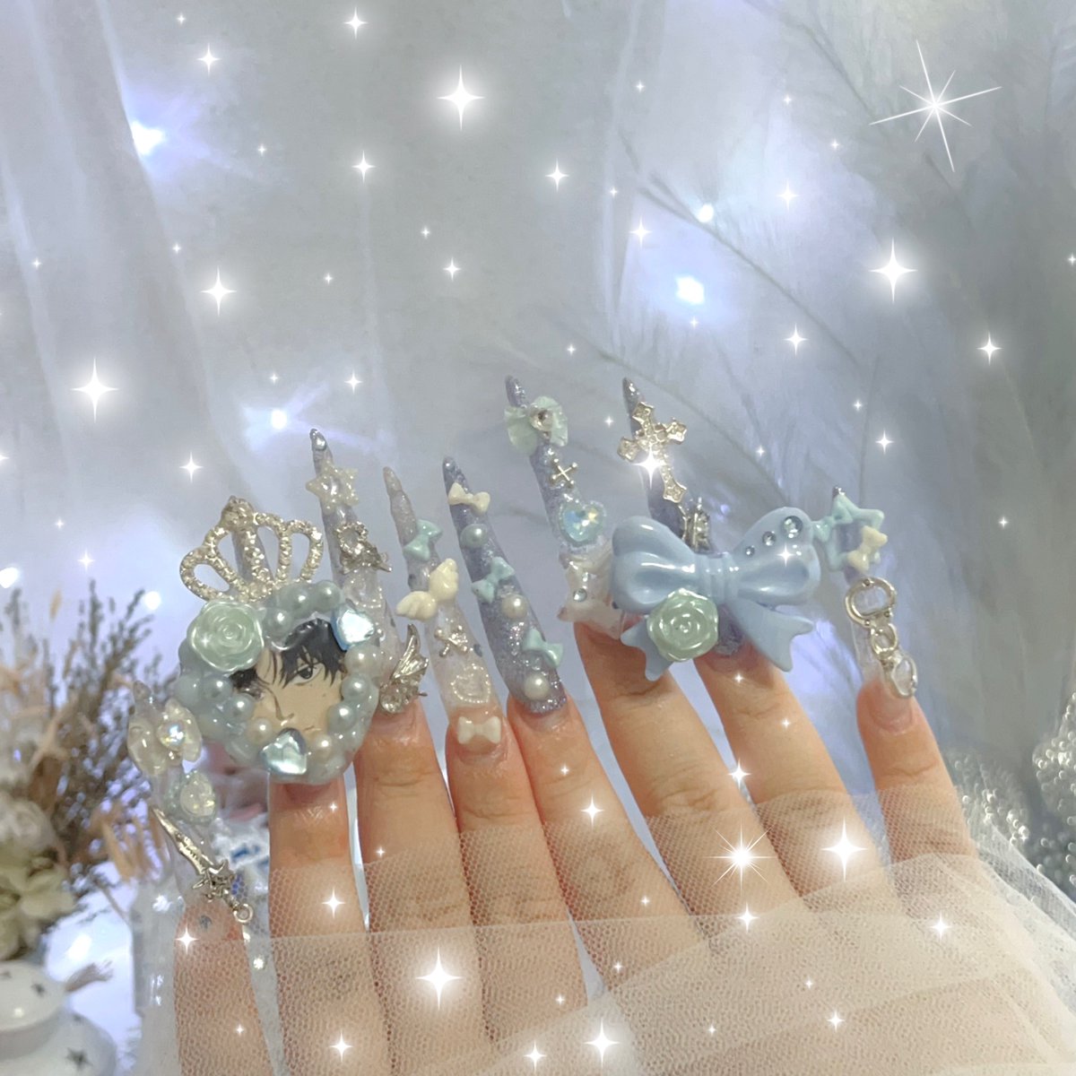 xoxo_n08's tweet photo. もう3週間くらい経って
パーツもひとつ取れてるけど
勢羽夏生くんネイル可愛かったナ…🩵ྀི https://t.co/F3O0ko1Ozz