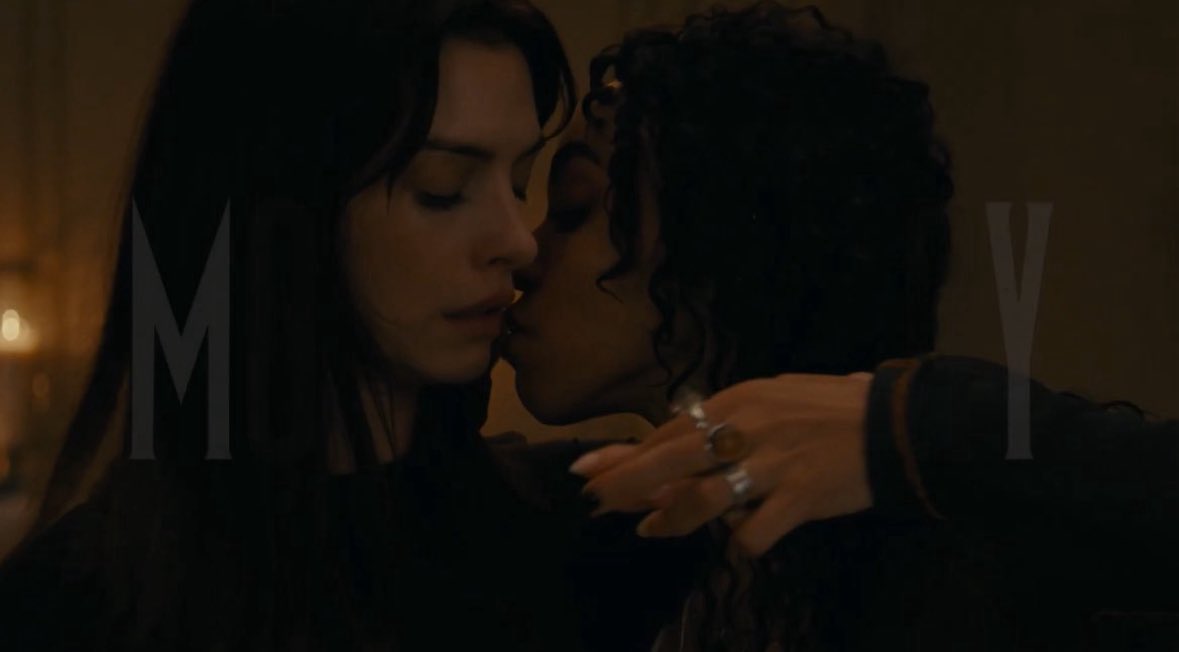 lostwig's tweet image. FKA TWIGS &amp;amp; ANNE HATHAWAY YURI !!??