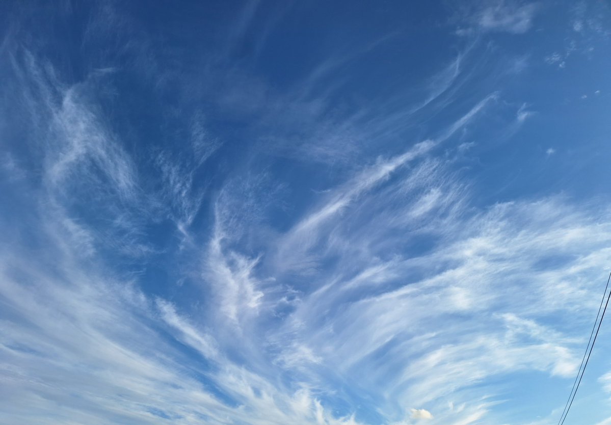 Cirrus que ens indiquen canvi de temps...
<a href="/AEMET_Baleares/">AEMET_Baleares</a> 
<a href="/MiquelSalamanca/">Miquel Salamanca</a> 
<a href="/TempsIB3/">El temps IB3</a>