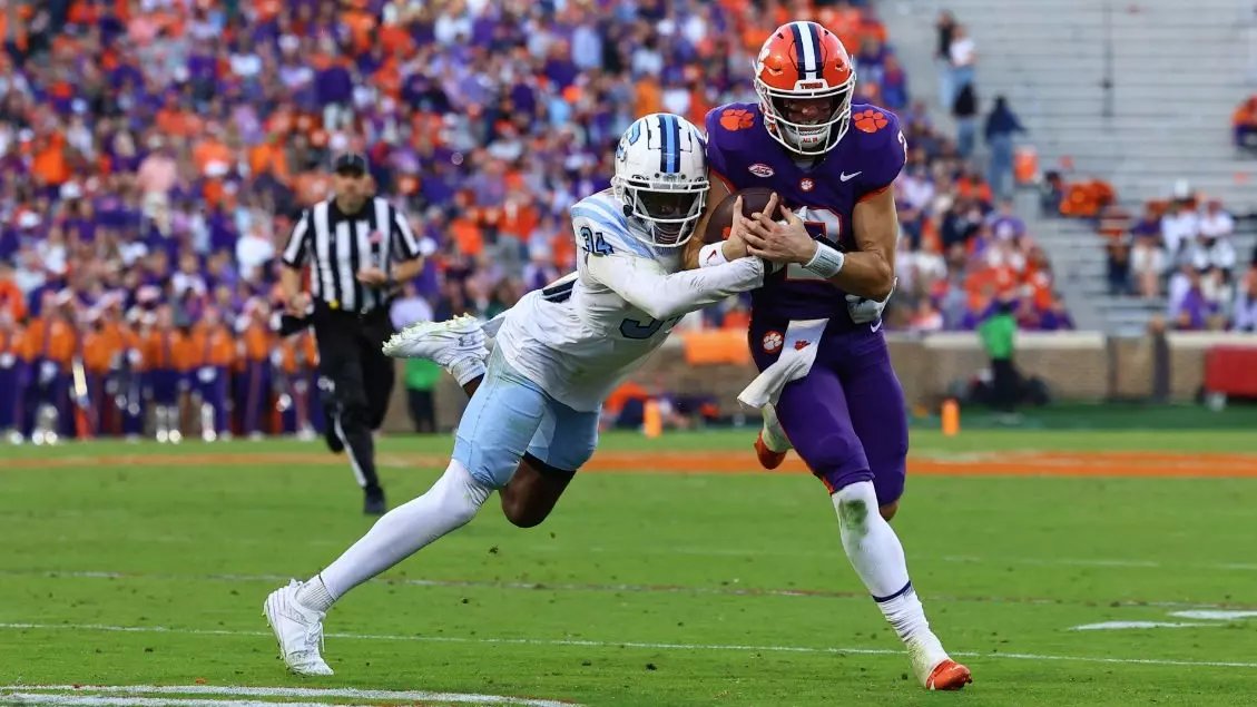 Citadel CB Bradlee Jones (<a href="/BradleeJones13/">Bradlee Jones</a>) plans to enter the portal, his rep <a href="/mucksportsrep/">Muck Sports</a> tells <a href="/247Sports/">247Sports</a>.

The 6-foot-1, 175-pound Jones has played 1,570 career snaps. Posted a 75.1 PFF grade this year. Has a 10.31-second 100 time in college. 

247sports.com/season/2026-fo…