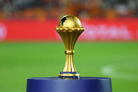 🚨 𝗕𝗥𝗘𝗔𝗞𝗜𝗡𝗚: FIFA have allowed clubs to keep African players until December 15 for AFCON, even though they were meant to join their national teams from December 7. 

Several African federations believe this is a LACK OF RESPECT, having already scheduled friendly games