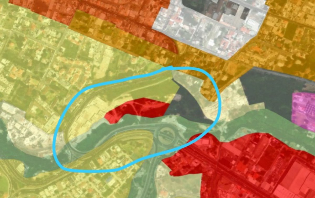 ¿Recuerdan el proyecto #Botánico y la ESTACIÓN DE TRANSFERENCIA que se comprometieron a hacer para el valle de Tumbaco a cambio de que les dejen hacer su proyecto?

Pues hoy NO hay estación de transferncia y pretenden cambiar la norma para hacer negocio en ese predio. Acá el 🧵⬇️