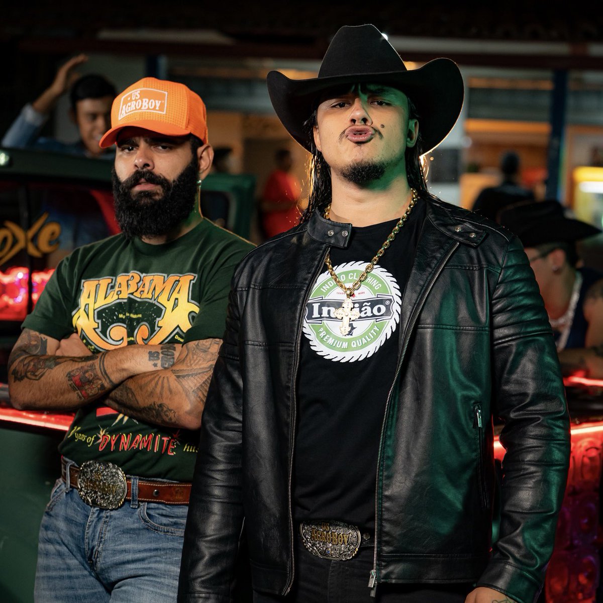 UsAgroboy's tweet photo. Nóis É da Pecuária, Us Agroboy e Ellen Nery 🔥 05/12 às 00h00 nos apps de música e clipe no YouTube às 11h00! Lançamento pra agitar o seu fim de ano BB 😍 https://t.co/wMxQziBilf