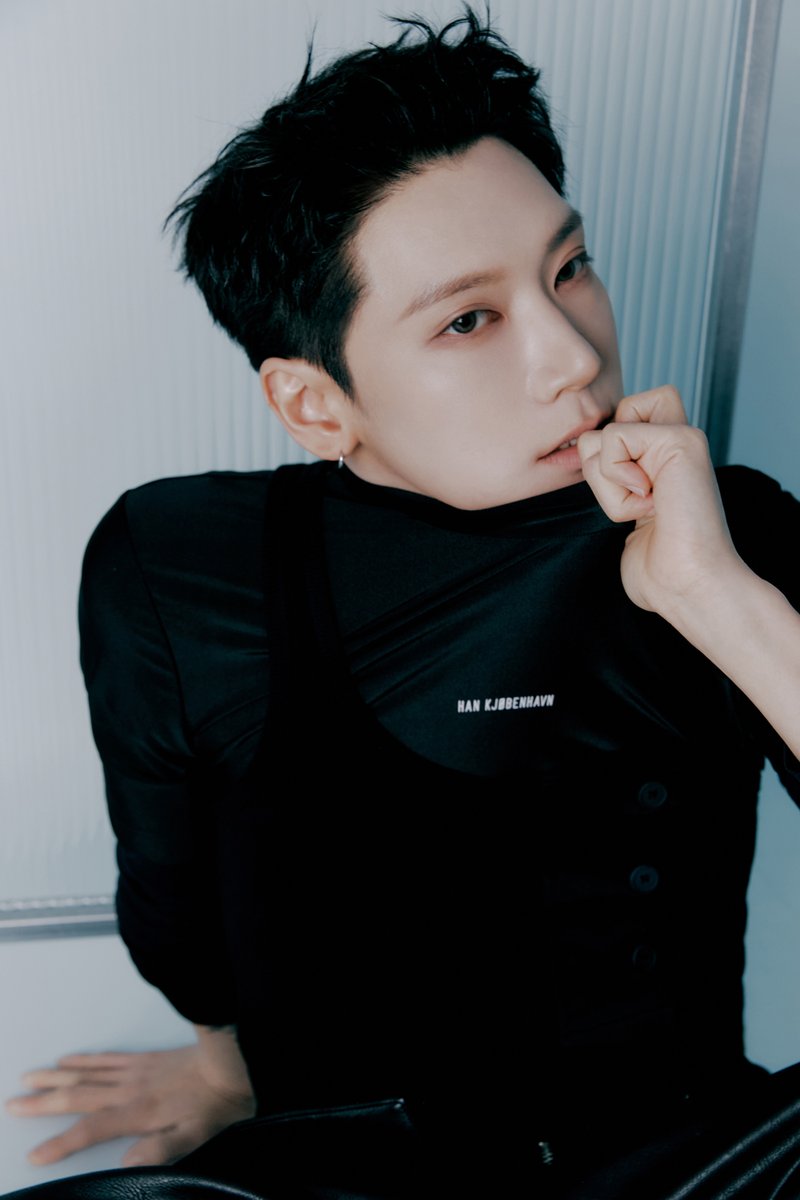 WayV_official's tweet image. WayV &apos;白色定格 (Eternal White)&apos; MV Teaser Image #TEN

WayV Winter Special Album 【白色定格 (Eternal White)】
➫ 2025.12.08 (CST/KST)

❄️Pre-order&amp;amp;save&amp;amp;add
WayV.lnk.to/EternalWhite 

#WayV #威神V #白色定格
#WayV_EternalWhite