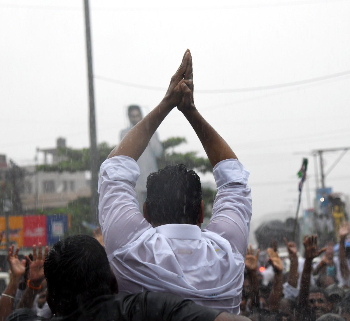 AmalapuramJSP's tweet image. Ee Picchi kukkani gurthu pattara frnds 
#Justasking 
#ysjagan #ysrcp