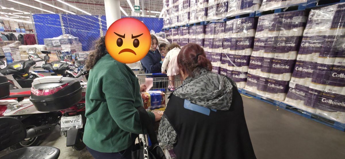 CITADINO40's tweet photo. @Profeco @SamsClubMexico @GobTlajomulco DENUNCIA EN EL SAMS DE LA TIJERA EN EL MUNICIPIO DE TLAJOMULCO DE ZUN̈IGA JALISCO, REALIZAN CON TOTAL INPUNIDAD LA REVISIÓN DE TICKETS AL SALIR DE LA TIENDA,  AQUI DEJAMOS EVIDENCIA PARA QUE @Profeco HAGA VISITA.  GRACIAS https://t.co/BplxXkE8Aq