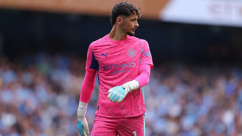 LorenzoJa06's tweet image. Excl: West Ham &amp;amp; Wolves have been offered James Trafford by agency-CAA Stellar. 

CAA Stellar aren’t happy with Man City’s promises in summer 2025 for their client, James Trafford. 

#Wolves #WWFC #WestHam #WHUFC