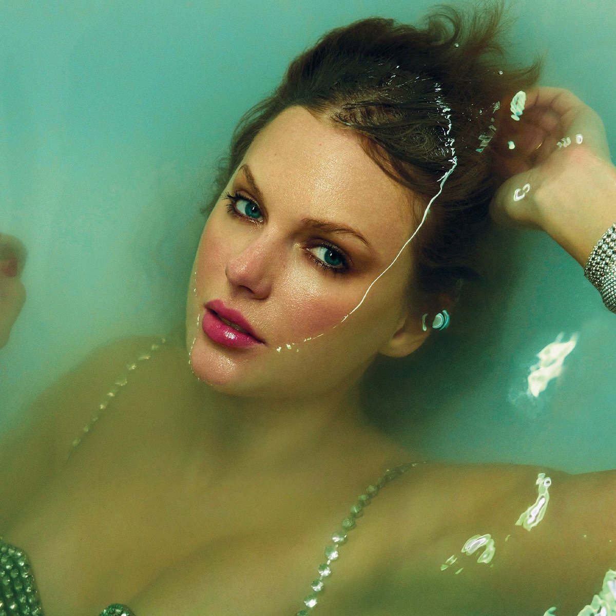 updatecharts's tweet image. Justin Bieber é agora o TERCEIRO artista com MAIS OUVINTES MENSAIS no Spotify, ultrapassando Taylor Swift.