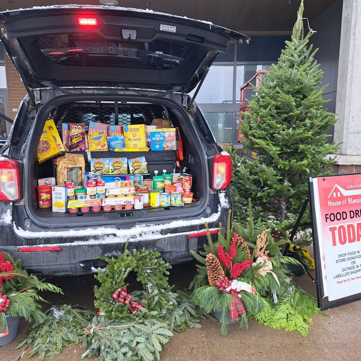 Jamie: Nice to check in with Aaron Balzer from <a href="/StratfordHOB/">Stratford House of Blessing Food Bank</a>  Aaron looks back at a successful Stratford Food Drive with participating Stratford grocery stores with <a href="/SPSmediaoffice/">Stratford Police Service</a> : drive.google.com/file/d/1SzXzGE…