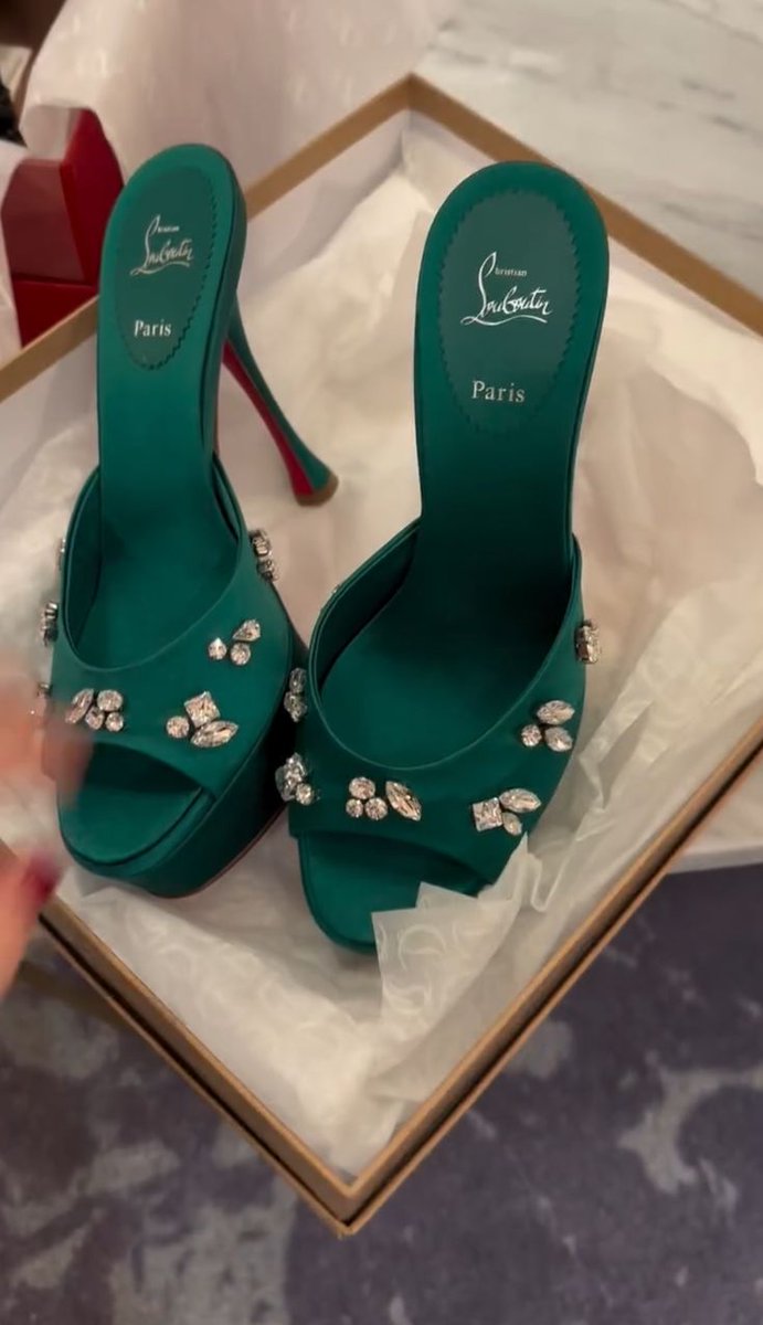 Mdu_Mchunu1's tweet image. Christian Louboutin