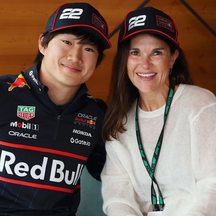 op81sfrontwing's tweet image. somewhere in the world nicole piastri and pierre gasly just fell to their knees