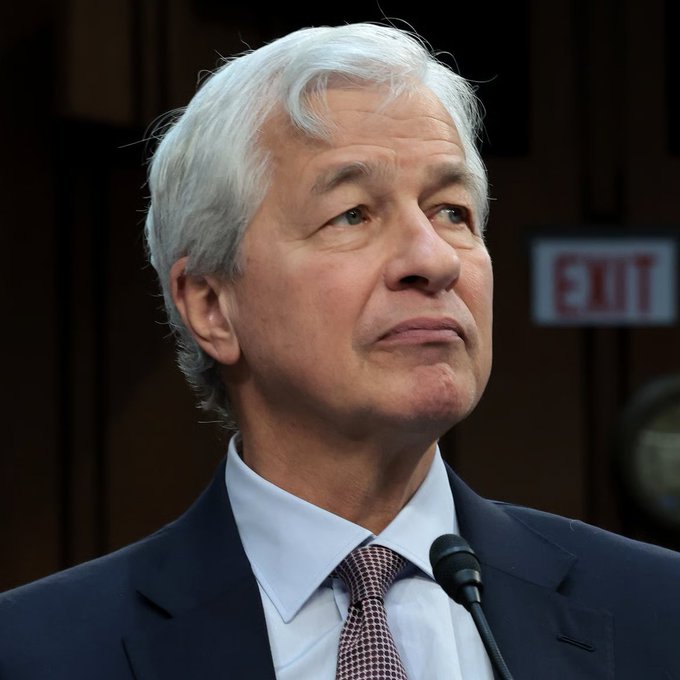 Steph_iscrypto's tweet photo. 🇺🇸 JPMORGAN ESTIMATES $XRP ETFS COULD ATTRACT $8 BILLION.  

BUCKLE UP! 🚀 https://t.co/gZjVezx18M